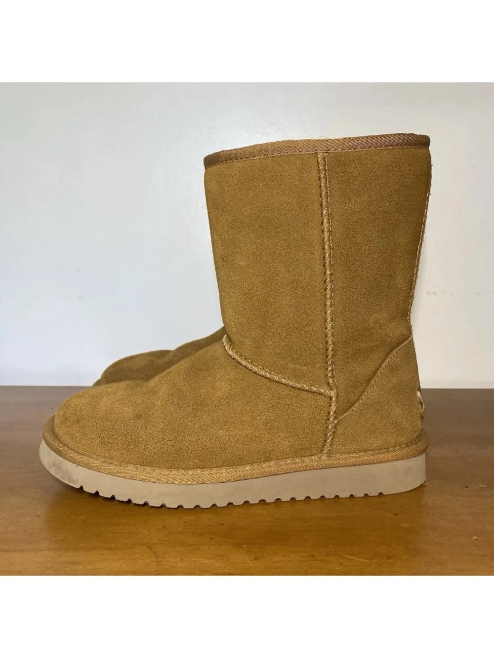 UGG Koolaburra Women's Size 6 Boots Chestnut Tan Suede Insulated Warm 1017090